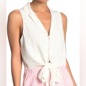 Show Me Your Mumu Tops- Croix Bow Hem Tie Top
Size:XS